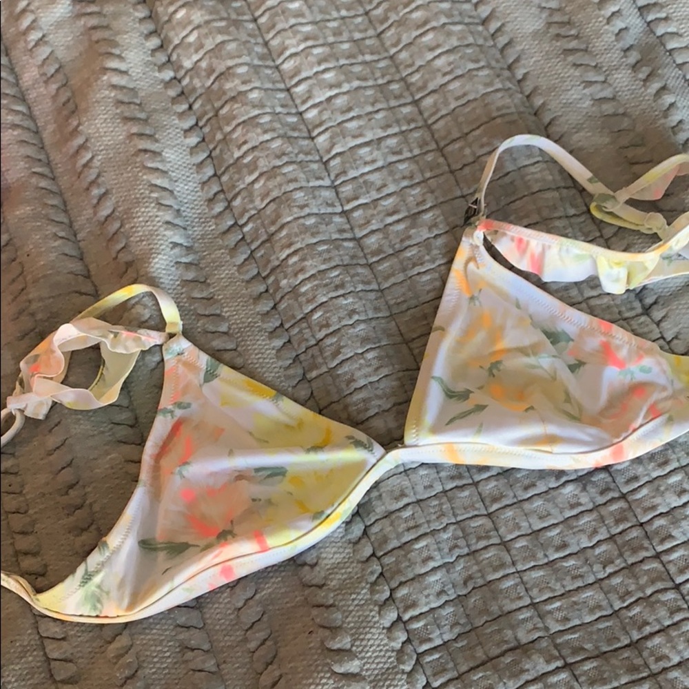 NWT off the shoulder bikini top